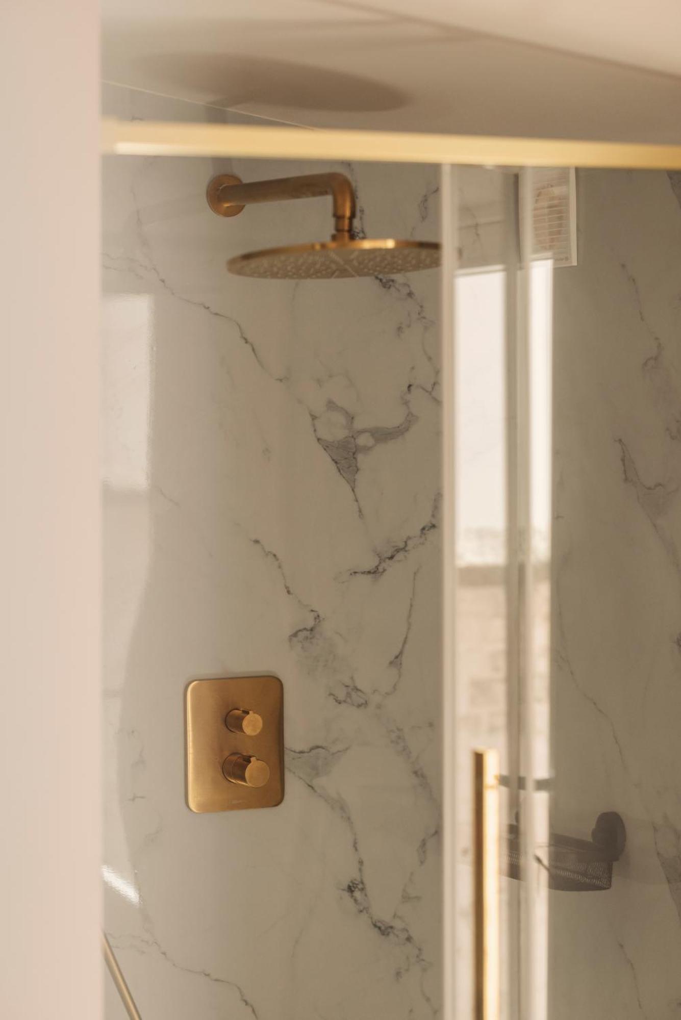 Zurenborg Suites แอนต์เวิร์ป ภายนอก รูปภาพ